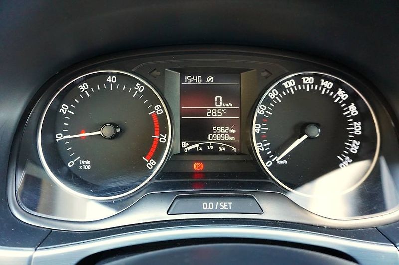 Škoda Fabia (2015) AMBITION 1,2 TSI 66 kW - fotka 30 z 35