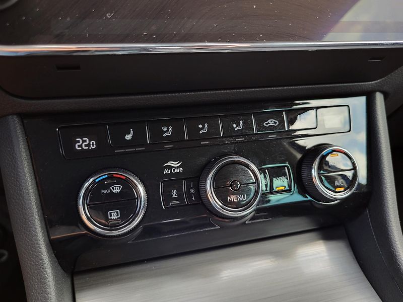 Škoda Superb 2.0 TSI 206kW DSG 4x4 STYLE+ - fotka 13 z 50