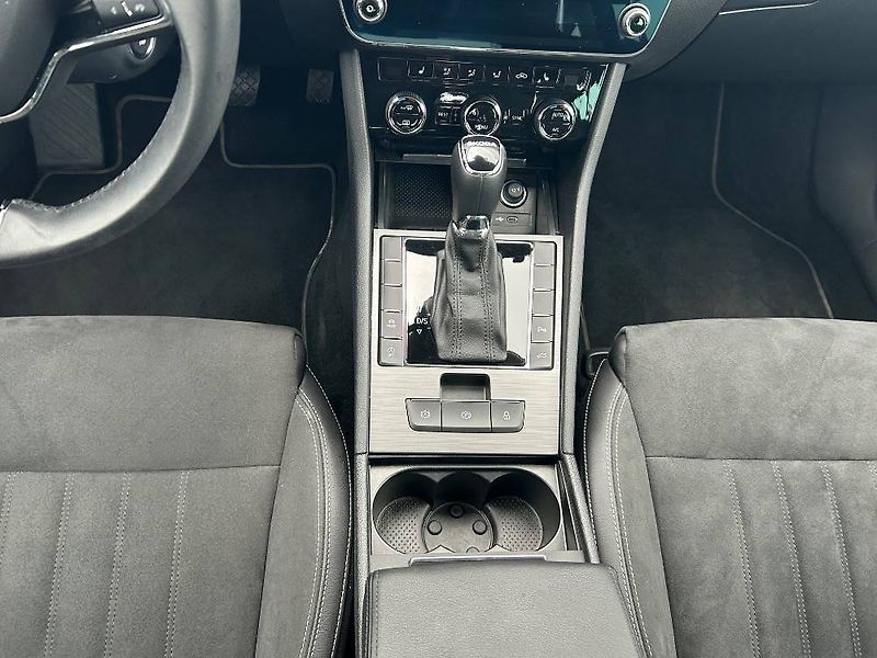 Škoda Superb Style 7DSG 2,0TDI - fotka 10 z 26