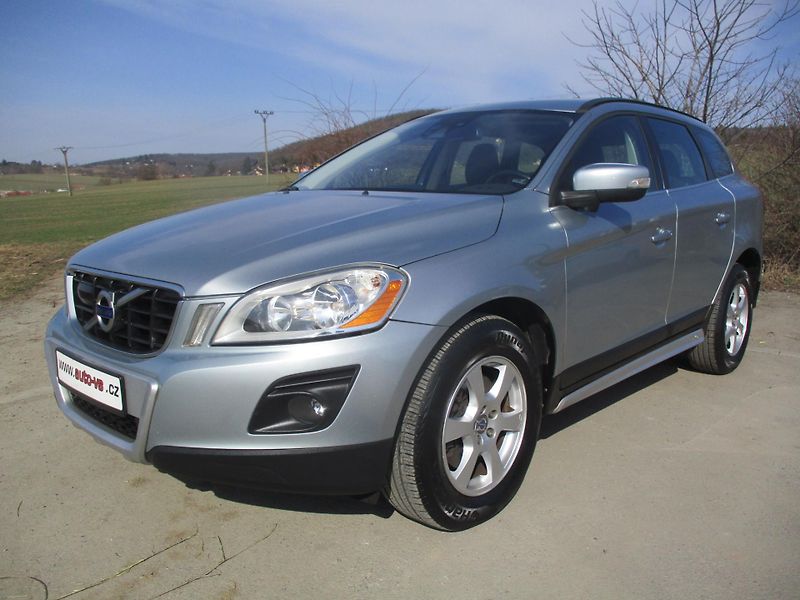 Volvo XC60 2.4 D5*136kW*AWD*197TKM*6MAN.P - fotka 2 z 48