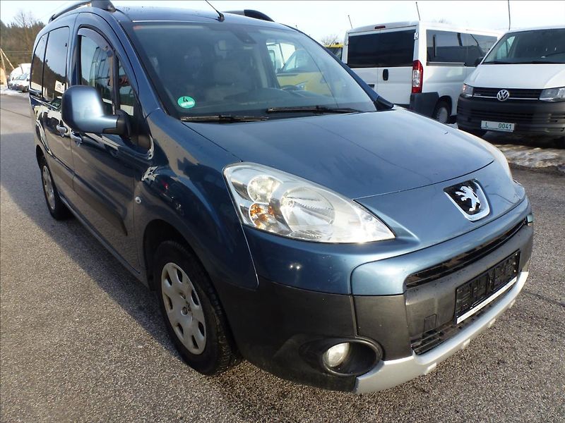Peugeot Partner Tepee 1,6 TeePee HDI 92 k Active - fotka 4 z 44