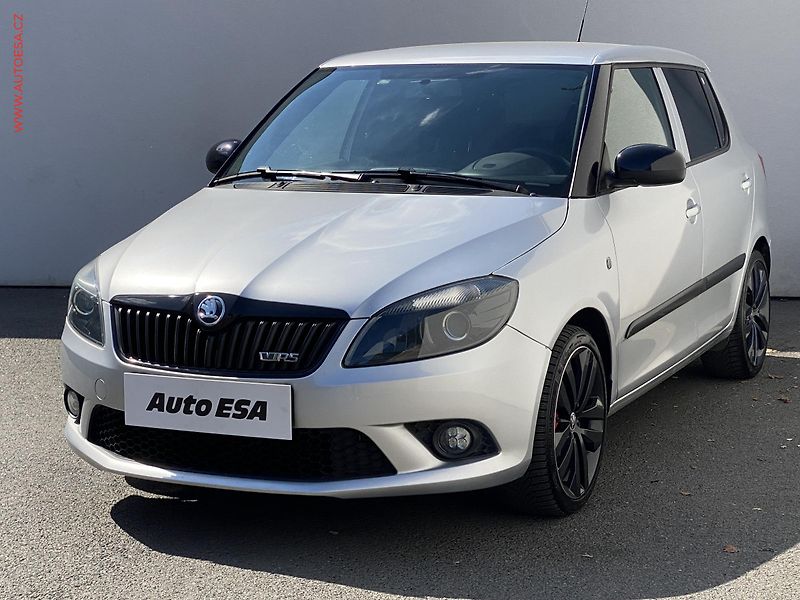 Škoda Fabia (2013) 1.4 TSi, RS, DSG - fotka 3 z 17