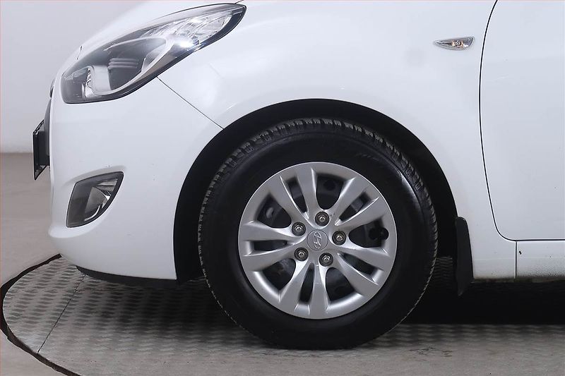 Hyundai ix20 (2015) 1.4 CRDi, Serv.kniha, Tempomat - fotka 14 z 18