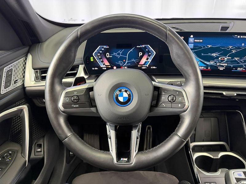 BMW iX1 xDrive 30 M-PAKET, INDIVIDUAL, - fotka 13 z 38