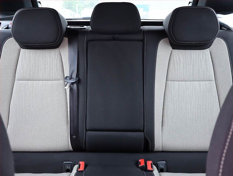 Škoda Karoq (2018) 1.6 TDI, Automat, Serv.kniha - fotka 10 z 19