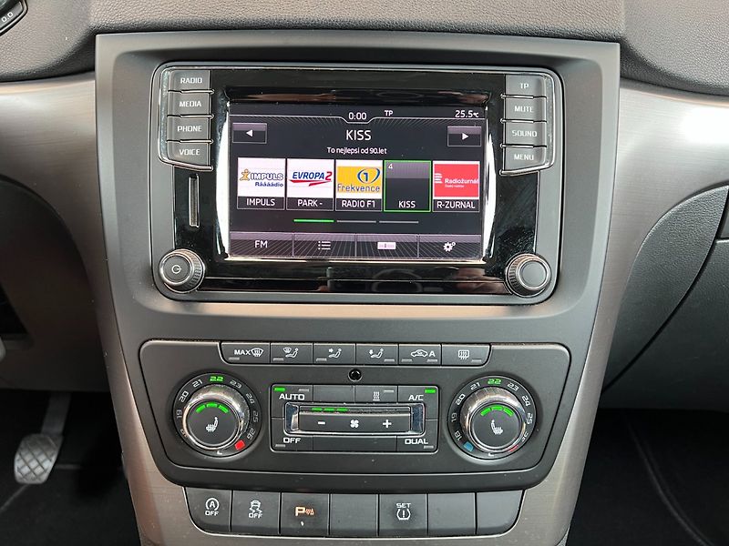 Škoda Yeti (2016) 2.0TDi 110kW 4x4! tažné! Apps! - fotka 14 z 39