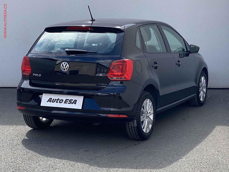Volkswagen Polo (2015) 1.0 MPi, Comfortline - fotka 4 z 18