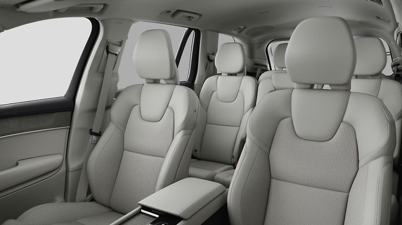 Volvo XC90 (2026) B5 AWD DARK PLUS AUT - fotka 12 z 14