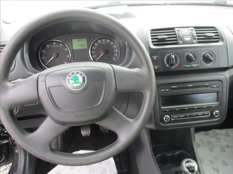 Škoda Fabia 1,2 TSI, klima, serv. kniha, - fotka 14 z 28