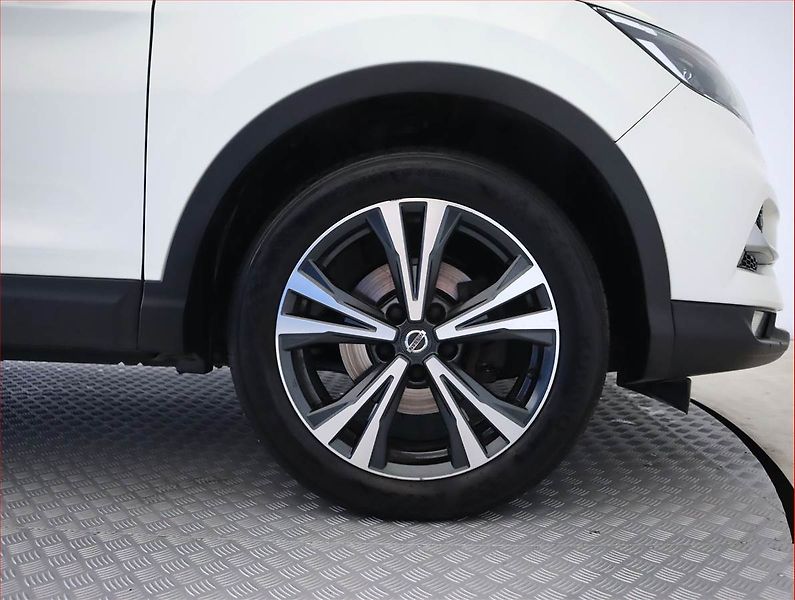 Nissan Qashqai (2018) Tekna 1.2 DIG-T, Serv.kniha - fotka 15 z 22