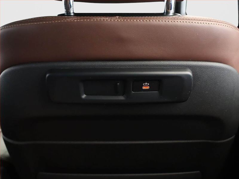 BMW X5 (2021) xDrive40i - fotka 24 z 24