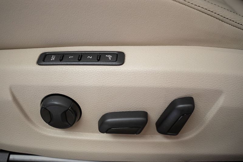 Škoda Superb TDI 147kW 4x4*L&K*TAŽNÉ*ČR 1.M - fotka 21 z 49