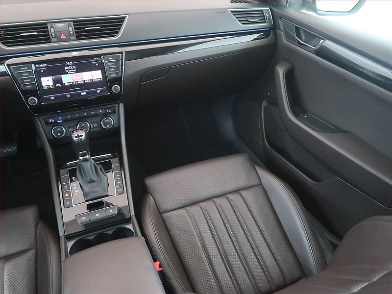Škoda Superb (2016) Laurin&Klement 2.0 TDI, 4X4 - fotka 8 z 13