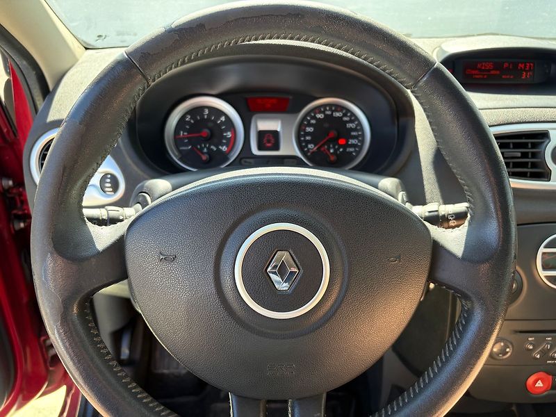 Renault Clio 1.5 dCi, 63kW, Klima - fotka 8 z 16