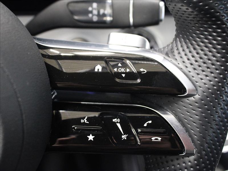 Mercedes-Benz CLS 2,0 D 9G - Tronic AMG line - fotka 16 z 31