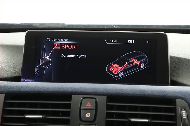 BMW Řada 3 (2014) 320 d xDrive, 4X4, Navi - fotka 12 z 20