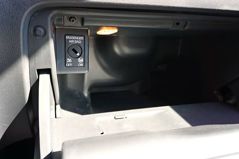 Škoda Rapid (2012) AMBITION 1,6 TDI 77 kW - fotka 30 z 38