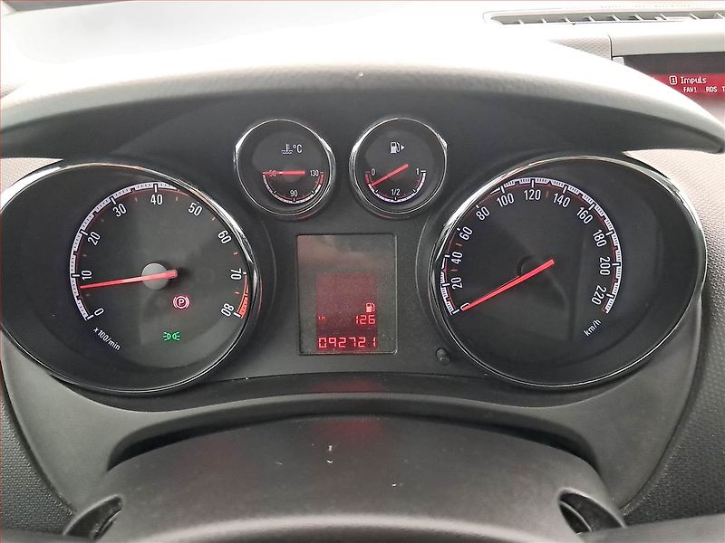 Opel Meriva (2013) 1.4 i - fotka 11 z 15