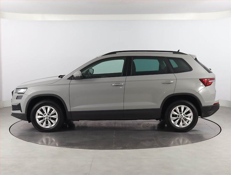 Škoda Karoq (2024) Fresh 1.5 TSI - fotka 3 z 24