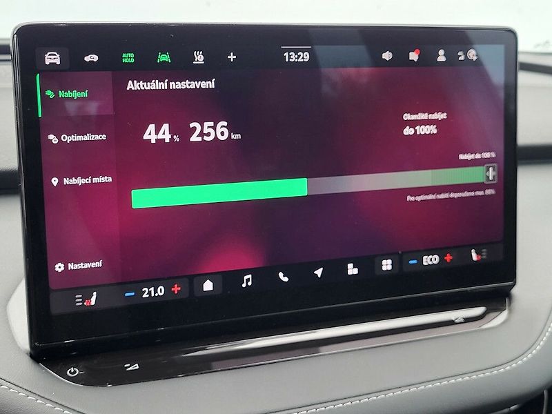 Škoda Elroq Sportline 85 82kWh 210kW - fotka 26 z 35