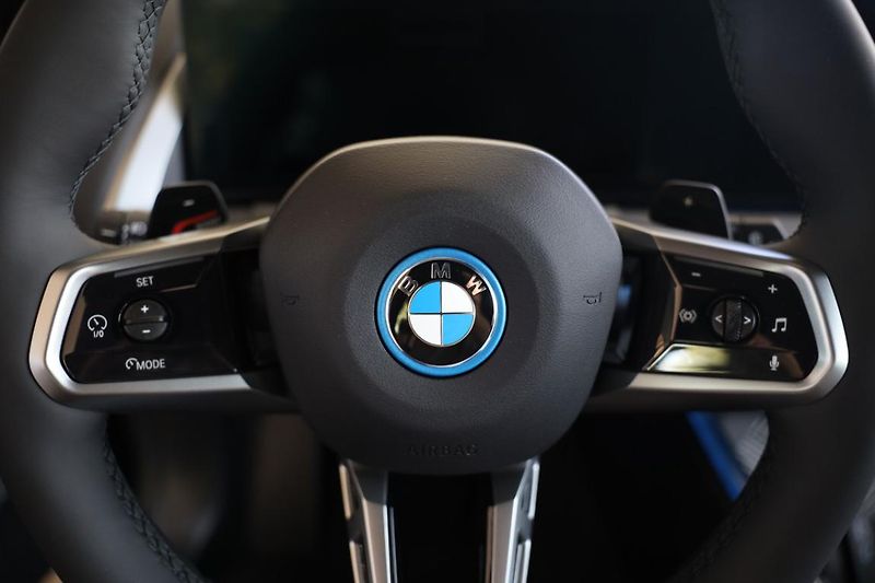 BMW X3 30e xDrive - fotka 11 z 18