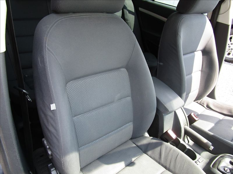 Škoda Octavia Combi 1.9TDi 4x4, aut. Klima - fotka 17 z 38