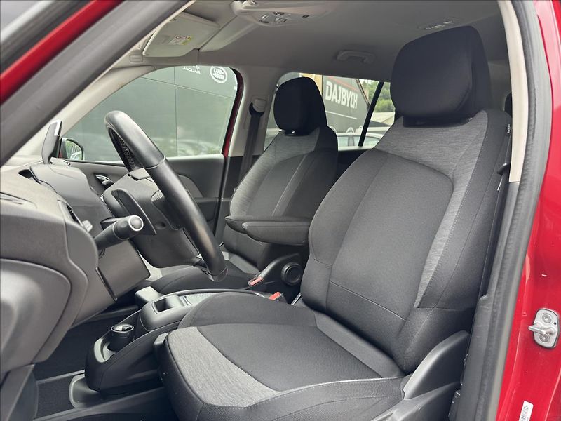 Citroën Grand C4 SpaceTourer 1,2 PureTech 130 EAT8 Feel - fotka 12 z 32