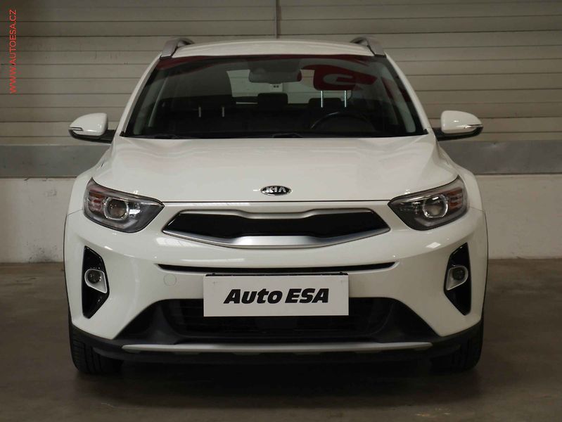 Kia Stonic (2019) 1.2i, 2.maj,ČR, navi, autoAC - fotka 2 z 21