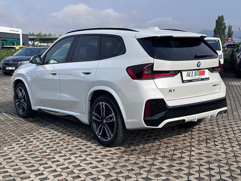 BMW X1 20D xDrive  - fotka 5 z 17