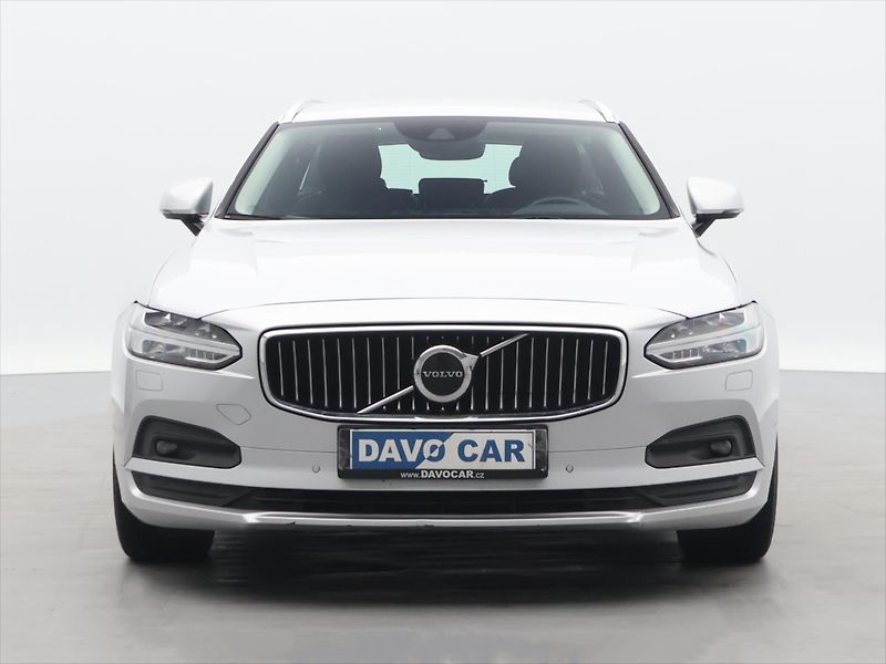 Volvo V90 2,0 D 145 kW Momentum Automat - fotka 2 z 32