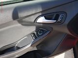 Ford Focus (2015) 1.5 TDCi, AC, výhřev sed - náhled 14