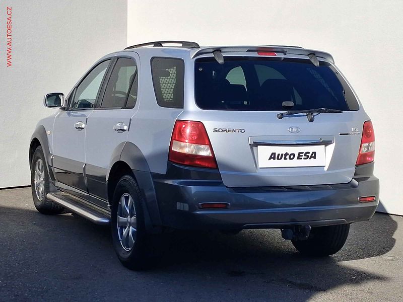 Kia Sorento (2005) 2.5D 4x4, ČR, autoAC, tažné - fotka 6 z 16