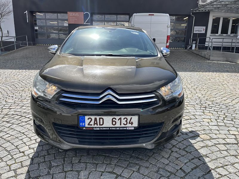 Citroën C4 (2011) 1.6 HDI 90k Collection Euro 5 - fotka 8 z 17