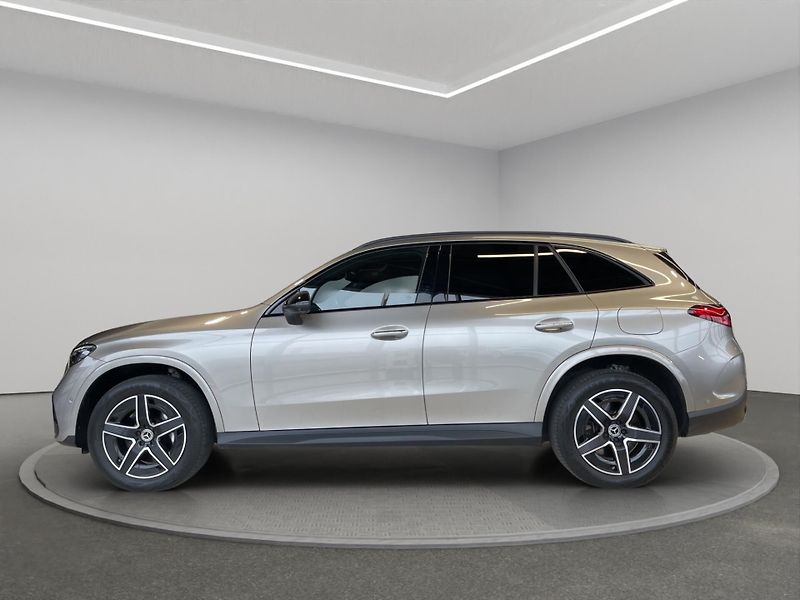 Mercedes-Benz GLC (2024) 300 de 4MATIC - fotka 5 z 21