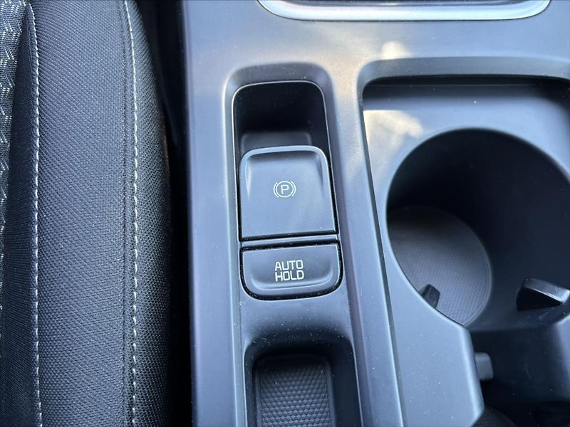 Kia Ceed 1,5 TGDi 118kW AT TOP KAMERA - fotka 30 z 43