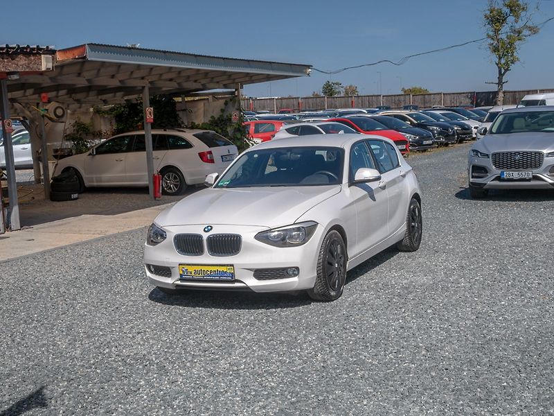 BMW Řada 1 (2013) 114i 75KW manuál - fotka 1 z 39