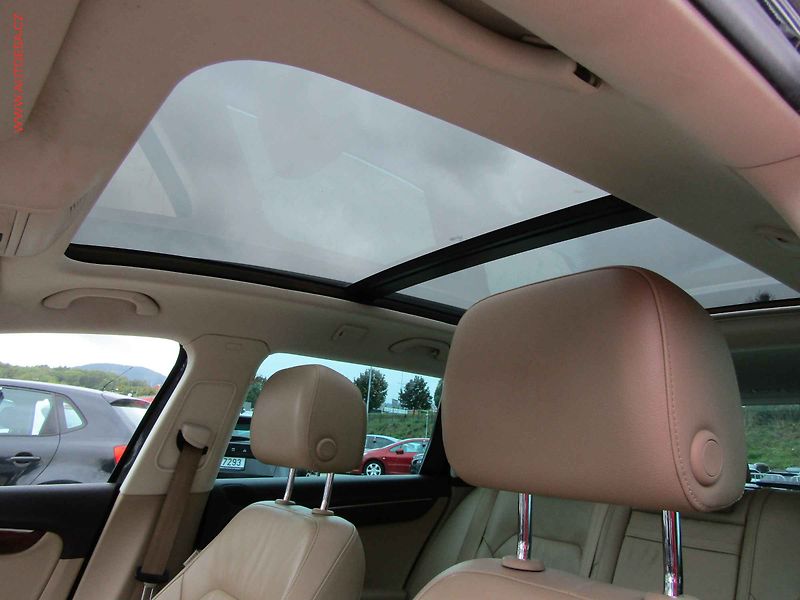 Volkswagen Passat (2011) 2.0TDi 4x4, DSG, navi, bixen - fotka 14 z 16