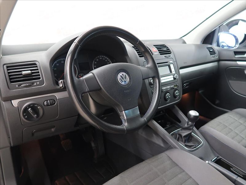 Volkswagen Golf 1,4 i Tour JEN 83500 KM! - fotka 10 z 33
