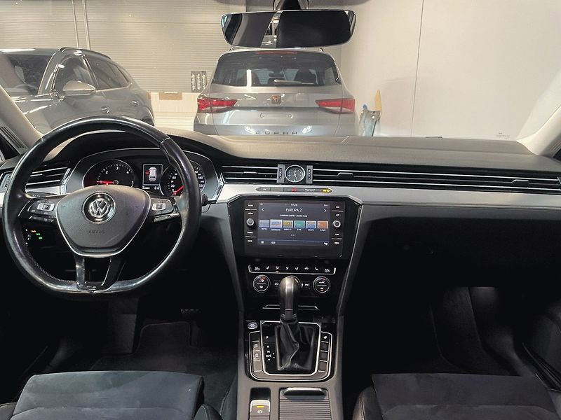 Volkswagen Passat (2017) 2.0TDI,140kW,DSG,HIGHLINE,DPH, - fotka 19 z 41