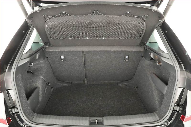 Škoda Kamiq (2020) 1.0 TSI - fotka 19 z 20