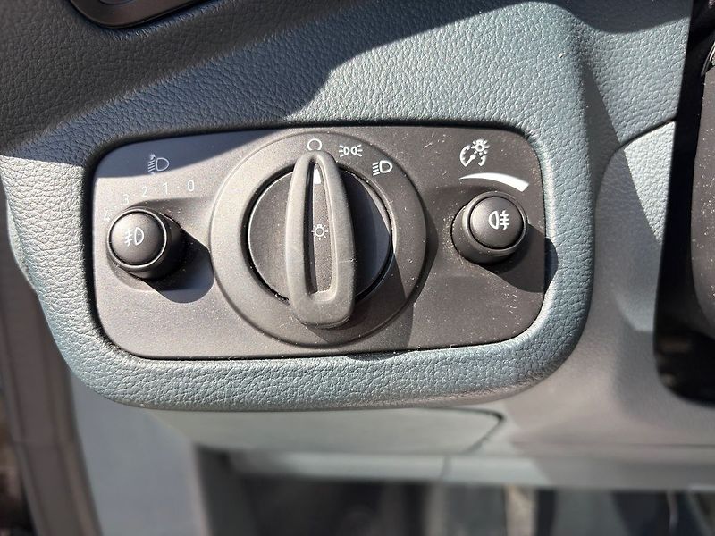 Ford C-MAX - fotka 16 z 19