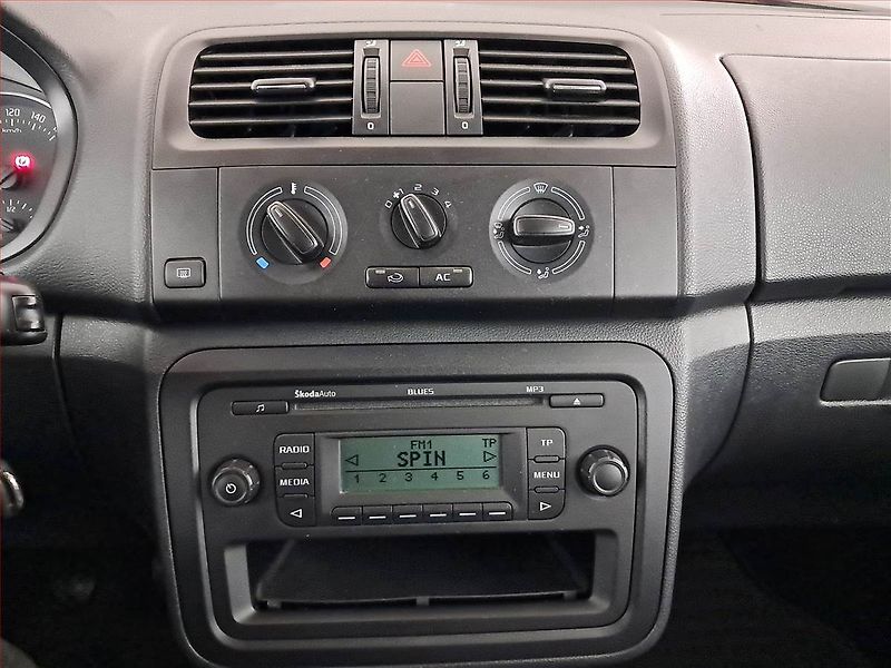Škoda Fabia (2011) 1.2 TSI - fotka 12 z 13