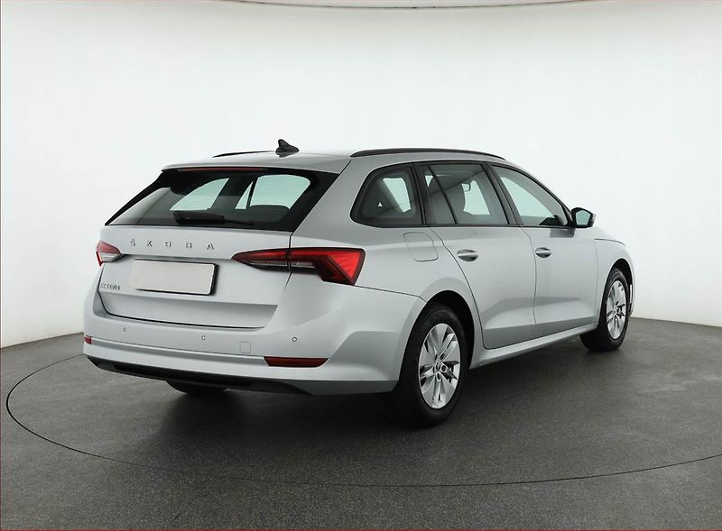 Škoda Octavia (2022) Ambition 2.0 TDI, ČR,1.maj - fotka 5 z 16