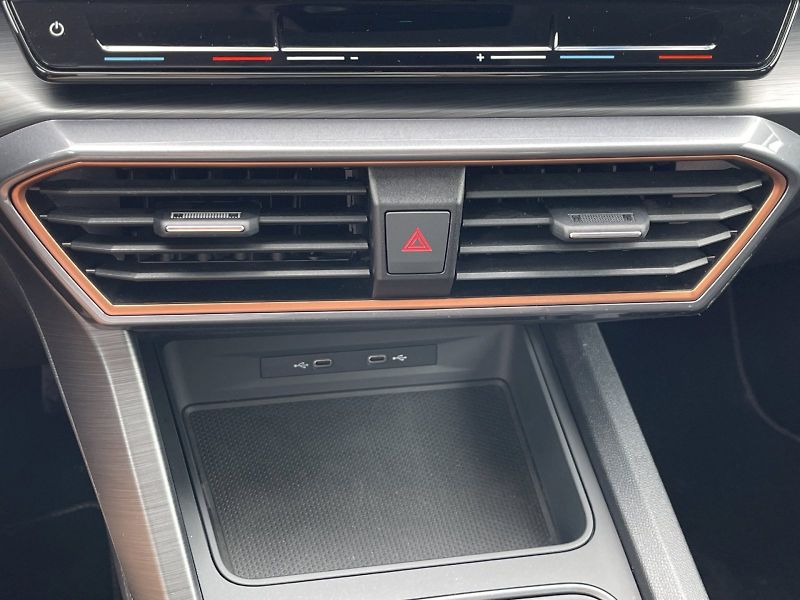 Cupra Formentor (2024) 2.0 TDI 110 kW DSG 4Drive Basi - fotka 12 z 35