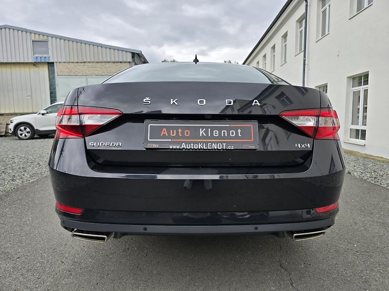 Škoda Superb 2,0TSI 200kW 4x4 DSG WEBASTO - fotka 7 z 41
