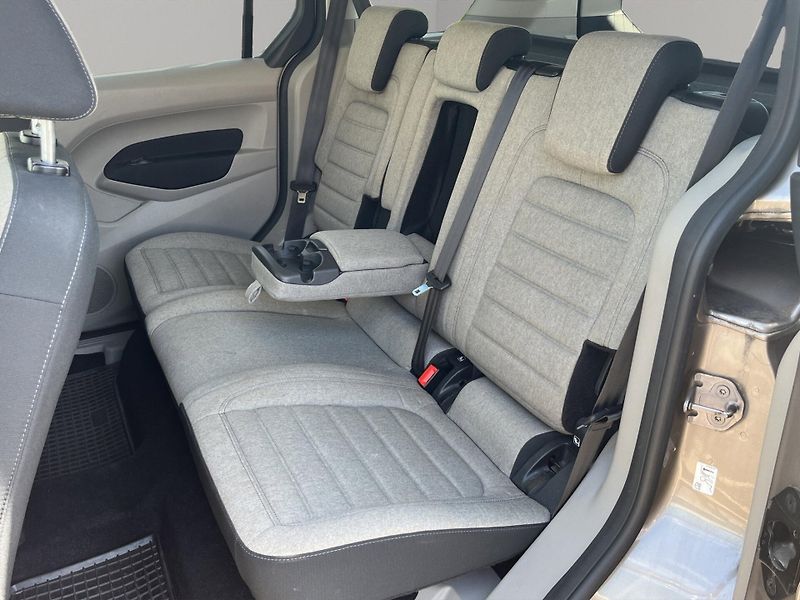 Ford Tourneo Connect (2019) 1.5 EcoBlue 88kW, Tažné, ČR, 1 - fotka 13 z 20
