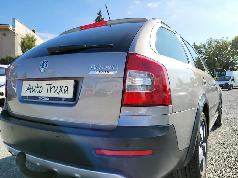 Škoda Octavia 2.0 TDi 103kW SCOUT 4x4 - fotka 40 z 45