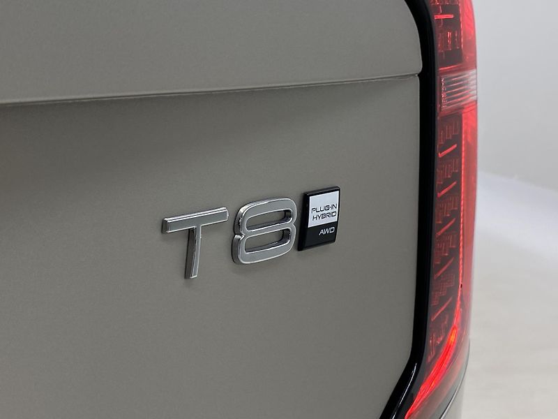 Volvo XC90 (2026) T8 AWD Plug-in DARK PLUS 7m - fotka 22 z 66