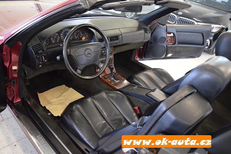 Mercedes-Benz SL 500 129 240 kW AUTOMAT  - fotka 24 z 52