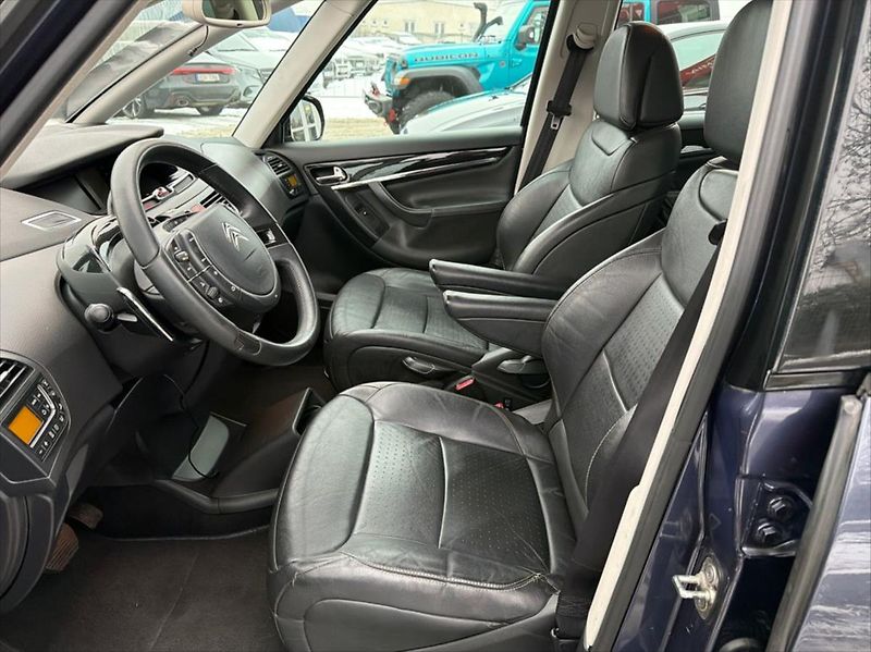 Citroën C4 Picasso 2,0 HDi 120 KW 7 míst DPH - fotka 10 z 26